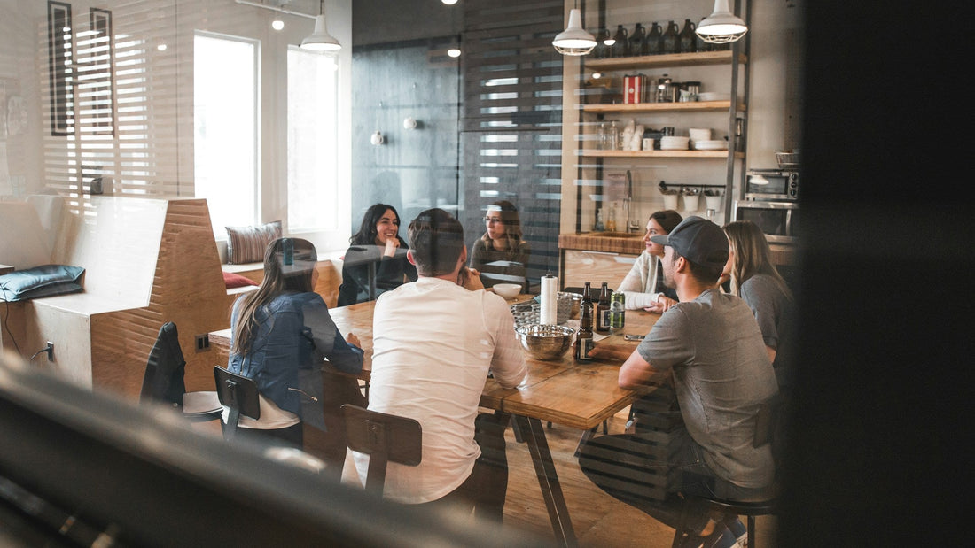 Hyaluron-Nasenspray für Büro und Homeoffice: Wohltuende Pflege für trockene Nasenschleimhäute